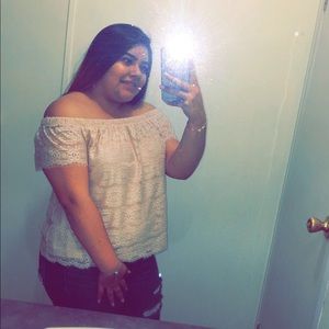 Meet your Posher, Yvette